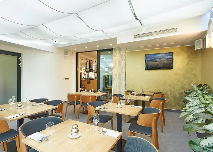 Fine Restaurant & Apartments