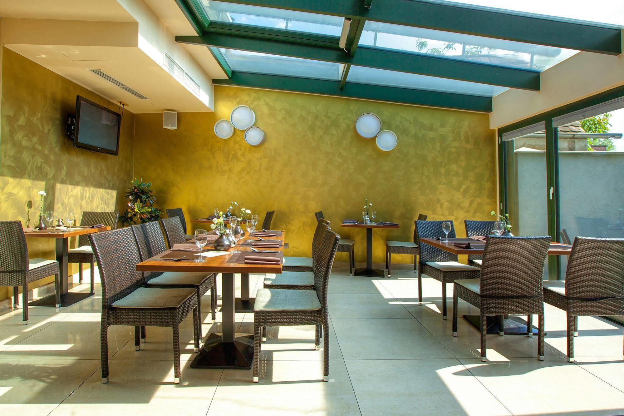 Guest house Fine Restaurant & 3*